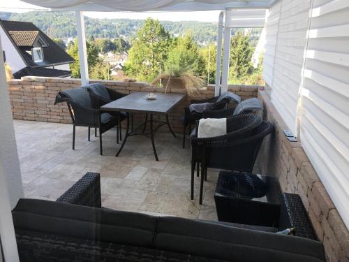 Ferienwohnung mit Blick ins Rheintal