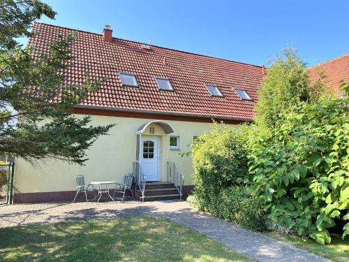 Ferienwohnung Neuendorf VORP 2422