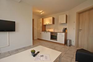 Ferienwohnung Neuendorf VORP 2422