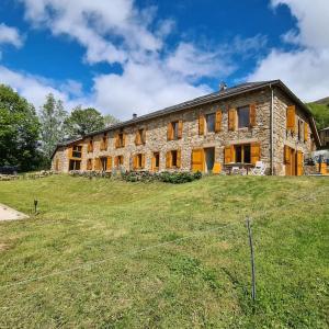 Ferme d'alpage grand confort sur 3ha dans un cadre naturel