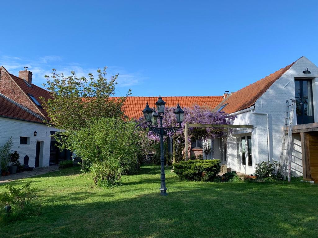 Ferme rénovée 300M2 La Casa JEB : Charme, Calme et Nature 77 Rue du Gorguechon, 59283 Moncheaux