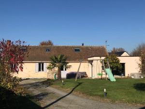 Maison de vacances Fermette 1 Rue du Sergent Pitou 72290 Courceboeufs -1