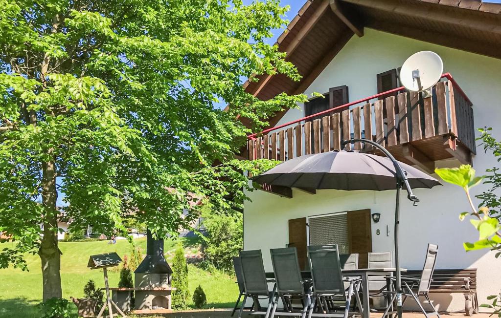 Five-Bedroom Holiday Home in Kirchheim , 36275 Kirchheim