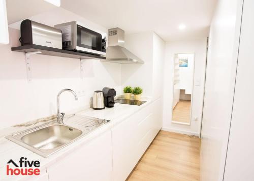 Five House 14A