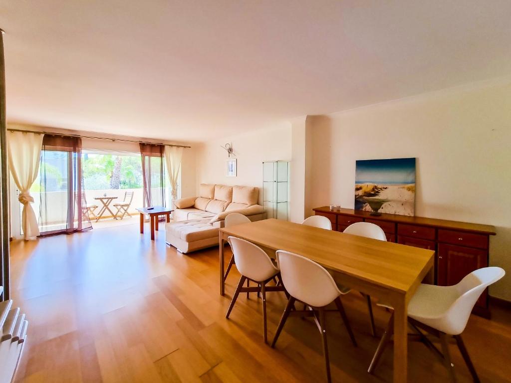 FLH Quinta das Salinas Duplex with Pool Rua Perna Longa 3, 8135-023 Loulé