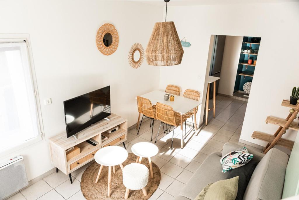 FRENCHY HOME GUJAN PROCHE CENTRE ET PORT 39B Rue Jules Barat, 33470 Gujan-Mestras