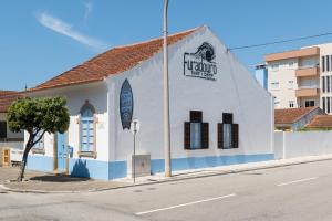 Furadouro Surf Camp (House)