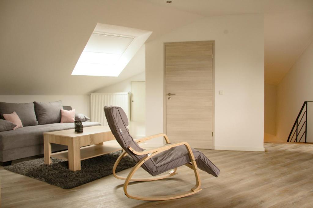 Gästehaus Mittendrin 18 Weißenburger Straße, 66994 Dahn