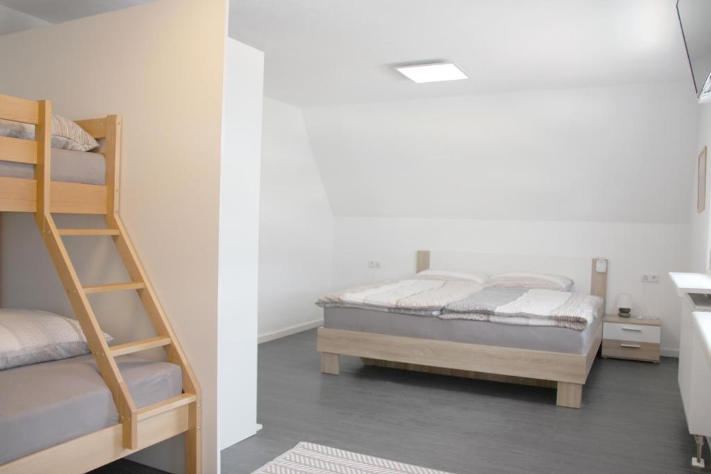 Gästehaus Nebenan Weißenburger Straße 20, 66994 Dahn