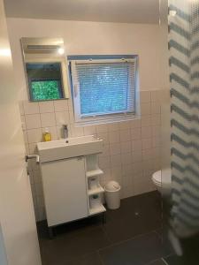 Gemütlicher Bungalow mit Seezugang