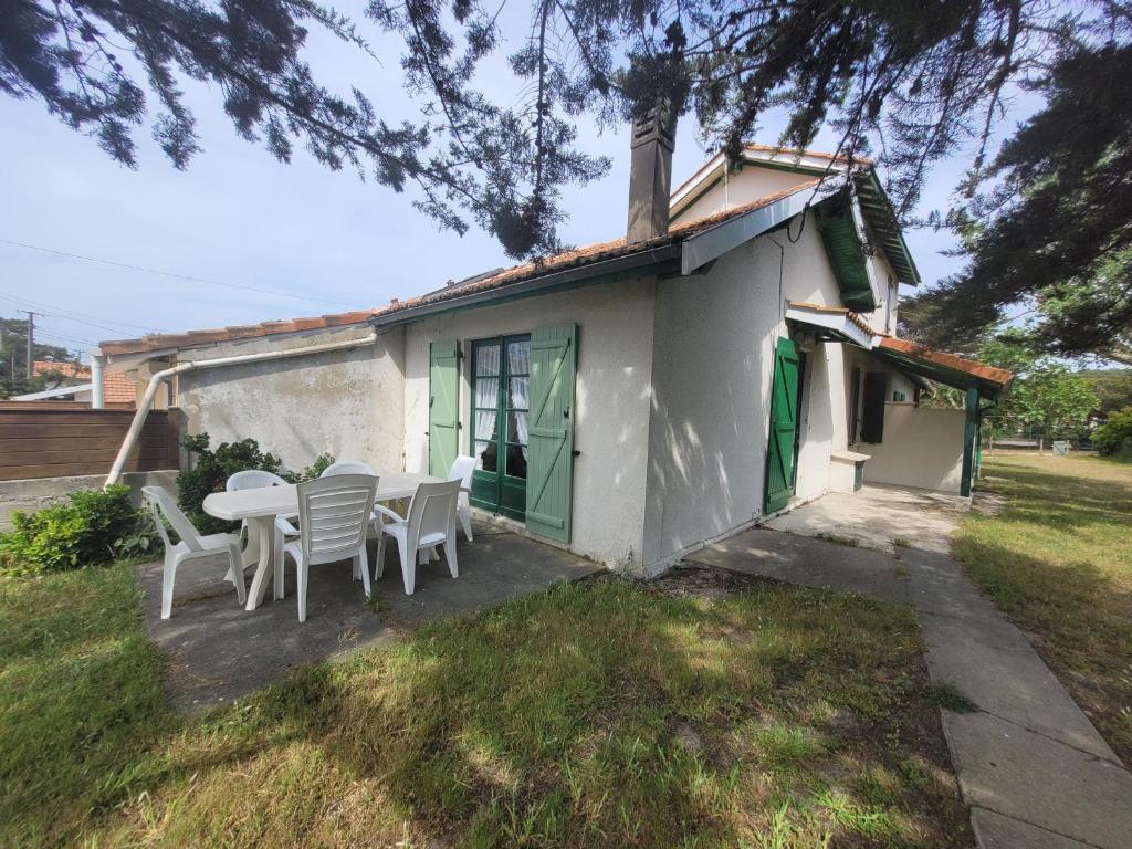 Gemütliches Ferienhaus mit grossem Garten, ideal für Naturliebhaber