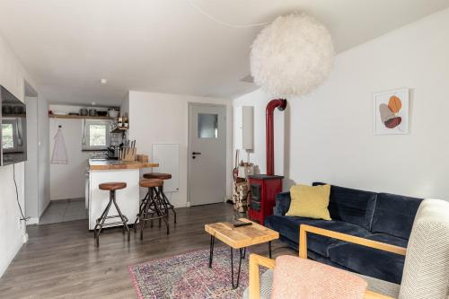 Gemütliches Tinyhouse Bungalow mit Kamin & Sauna am See