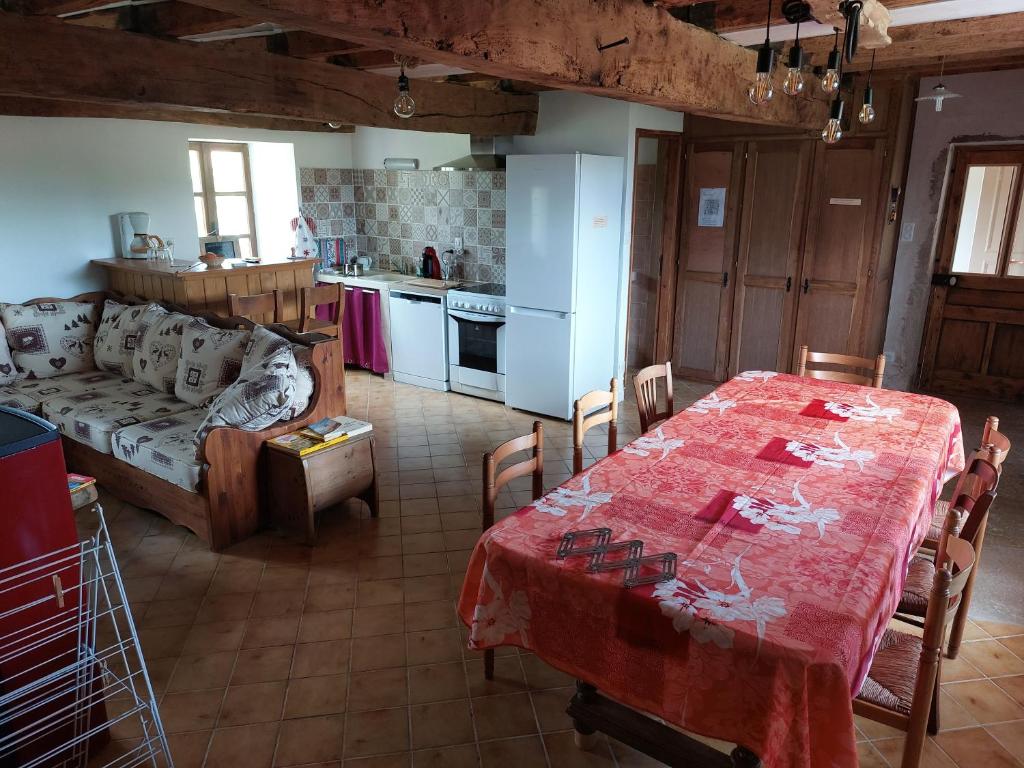 Gîte 11 personnes avec extérieur 106 Chemin de la Tour, 73240 Saint-Maurice-de-Rotherens