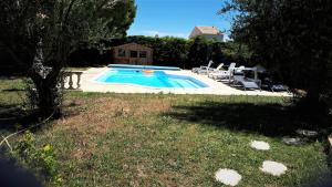 Gîte 3 étoiles 300m plage piscine privée grand jardin