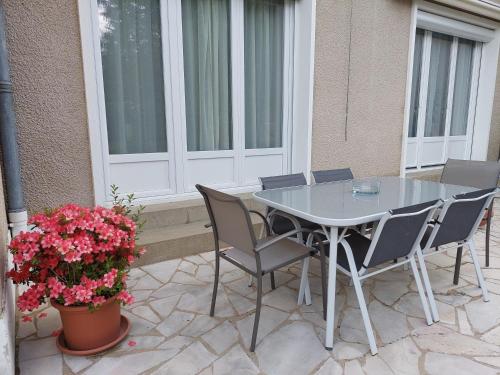 Gite 3 étoiles, Maison spacieuse en bord de rivière