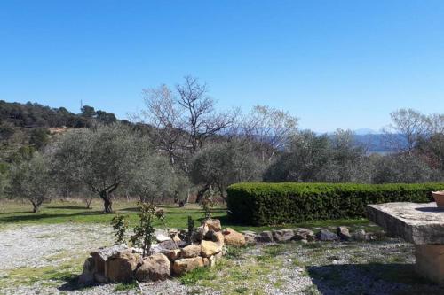 Gîte 6 personnes dans grand domaine provençal