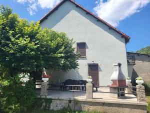 Maison de vacances Gite A la bonne fermière Rue du Château Guinand 39210 Nevy-sur-Seille Franche-Comté