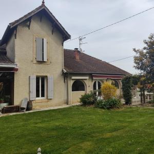 Gîte à la ferme avec piscine