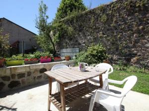 Gîte Allègre, 3 pièces, 5 personnes - FR-1-582-154
