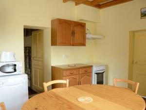 Gîte Allibaudières, 3 pièces, 5 personnes - FR-1-543-125
