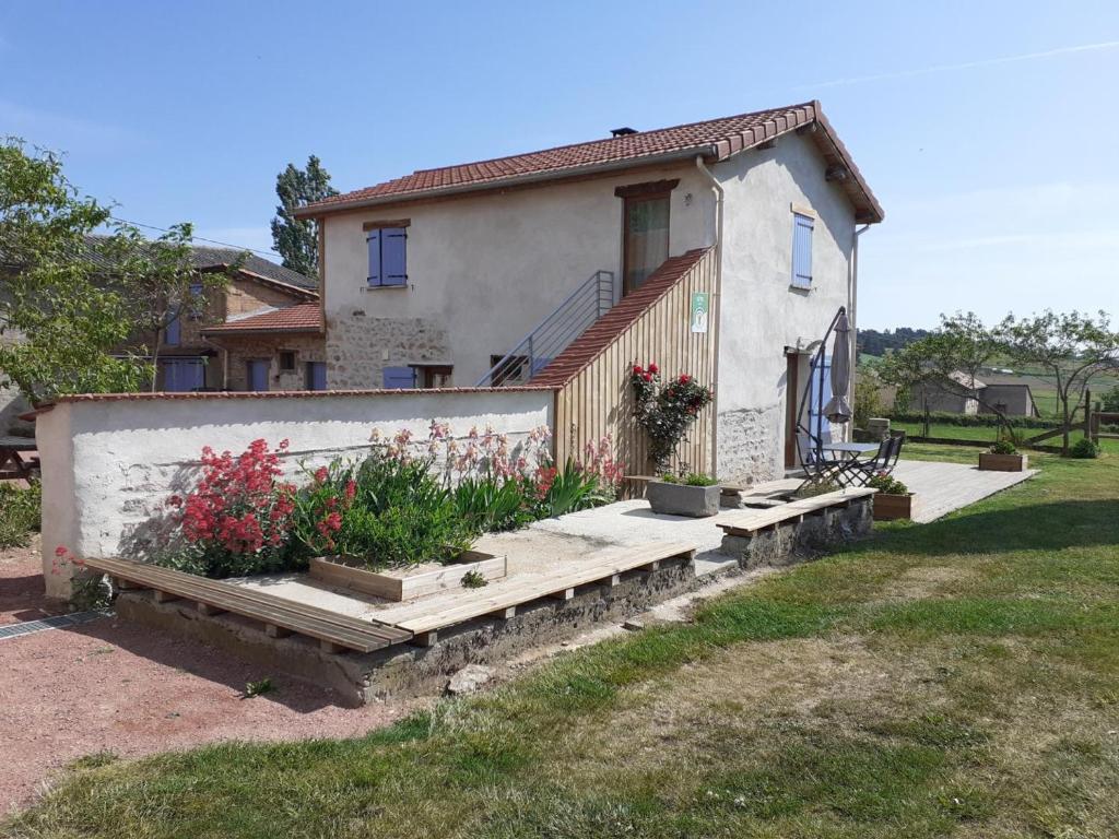 Gîte Amions-Vézelin, 3 pièces, 4 personnes - FR-1-496-226 A Dancé Route de St-Paul-de-Vezelin, 42260 Amions