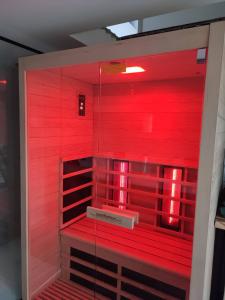 Gîte Ange ou Démon, love room, jacuzzi, sauna, spa