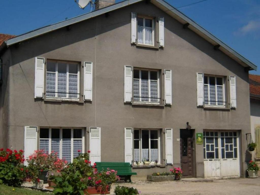 Maison de vacances Gîte Aouze, 4 pièces, 6 personnes - FR-1-589-38 275, rue du They 88170 Aouze