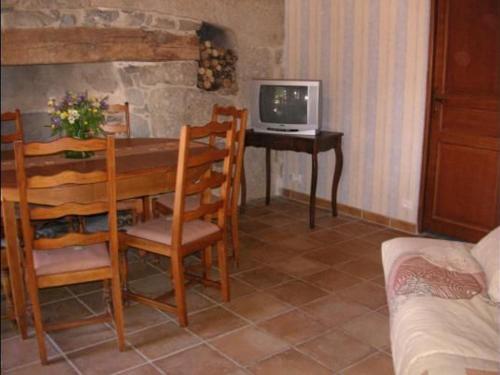 Gîte Argences-en-Aubrac, 3 pièces, 4 personnes - FR-1-601A-5