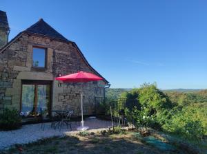 Maison de vacances Gîte au calme avec superbe vue : La Talonie La Talonie 12330 Mouret Midi-Pyrénées