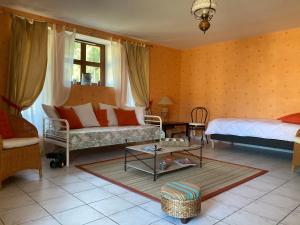 Maison de vacances Gîte Aux chênes Nueil sur Layon 3 La Chesnaie 49560 La Viardière Pays de la Loire