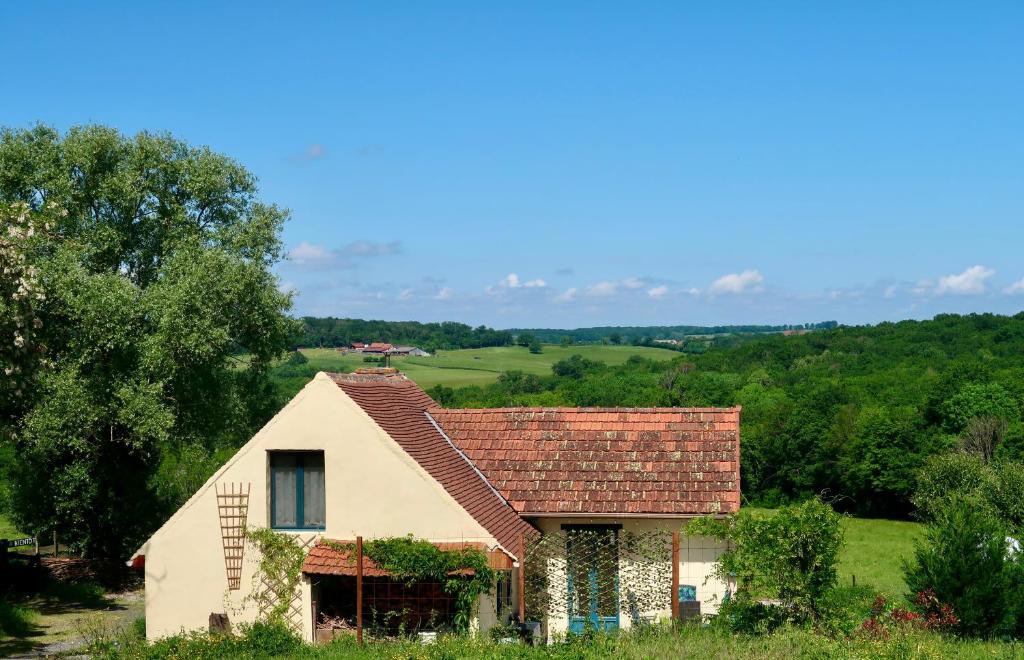 Maison de vacances gîte Aux Petits Bonheurs in the countryside chemin de Cortot 585 71160 Perrigny-sur-Loire