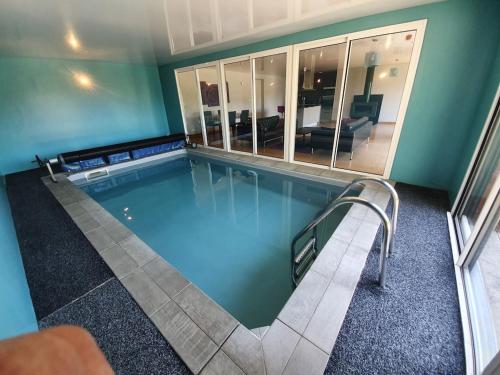 Gîte avec piscine intérieure