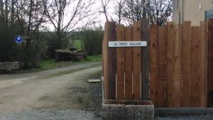 Maison de vacances Gîte avec piscine,près de Chantonnay Le Petit Village 85110 Saint-Vincent-Sterlanges Pays de la Loire