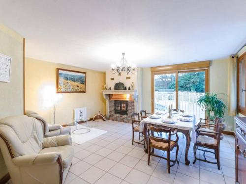Gîte Balnot-sur-Laignes, 3 pièces, 6 personnes - FR-1-543-15
