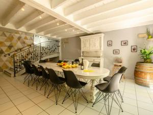 Gîte Bar-sur-Seine, 6 pièces, 14 personnes - FR-1-543-132