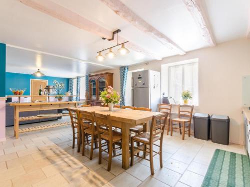 Gîte Baroville, 5 pièces, 9 personnes - FR-1-543-2