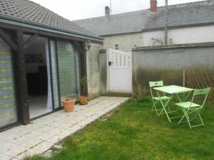 Gîte Bazoches-les-Gallerandes, 3 pièces, 4 personnes - FR-1-590-224