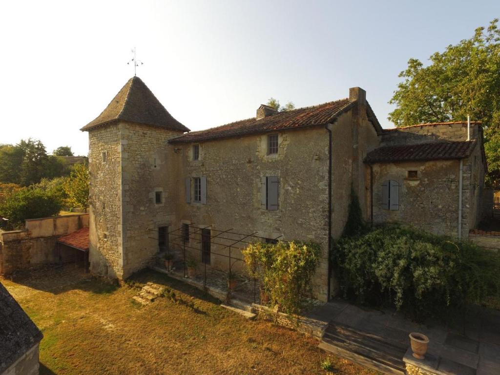 Maison de vacances Gîte Beaulieu-sur-Sonnette, 3 pièces, 4 personnes - FR-1-653-145 1 impasse du Prieuré Massignac 16450 Beaulieu-sur-Sonnette