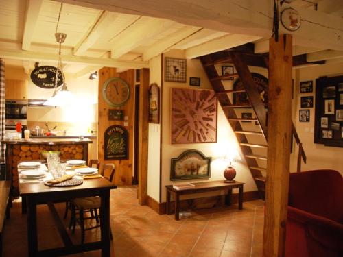 Gîte Beaulon, 3 pièces, 4 personnes - FR-1-489-48