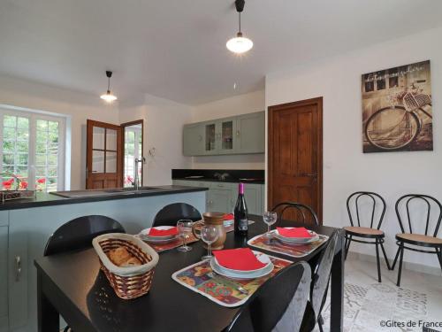 Gîte Bizou, 5 pièces, 8 personnes - FR-1-497-139