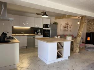 Maison de vacances Gîte Blomard, 6 pièces, 12 personnes - FR-1-489-353 Le vieux Sarre 03390 Blomard Auvergne