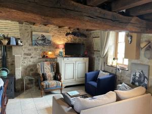 Gîte Bourbon-l'Archambault, 3 pièces, 4 personnes - FR-1-489-293