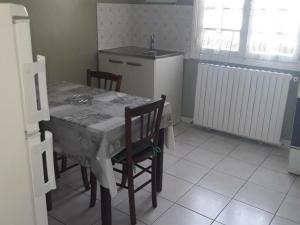 Gîte Bourdeilles, 4 pièces, 6 personnes - FR-1-616-201