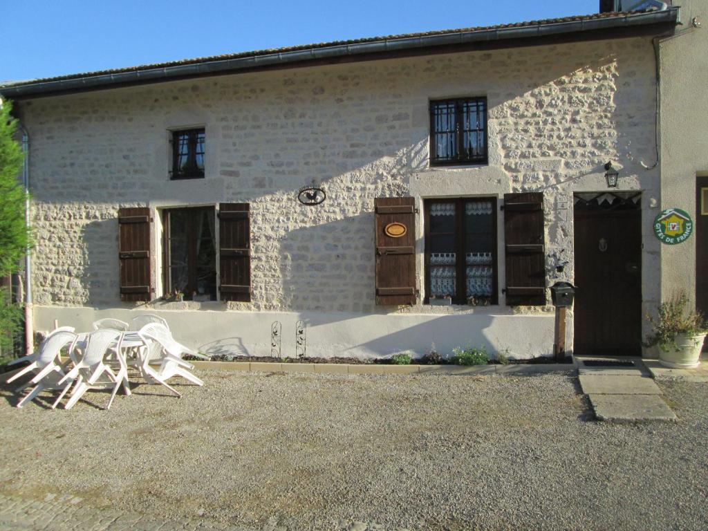 Maison de vacances Gîte Bréhéville, 4 pièces, 6 personnes - FR-1-585-2 4 rue de l'eau 55150 Bréhéville