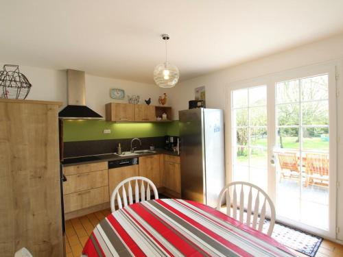 Gîte Bricqueville-sur-Mer, 6 pièces, 11 personnes - FR-1-362-403