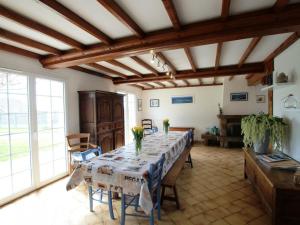 Gîte Bricqueville-sur-Mer, 6 pièces, 11 personnes - FR-1-362-403