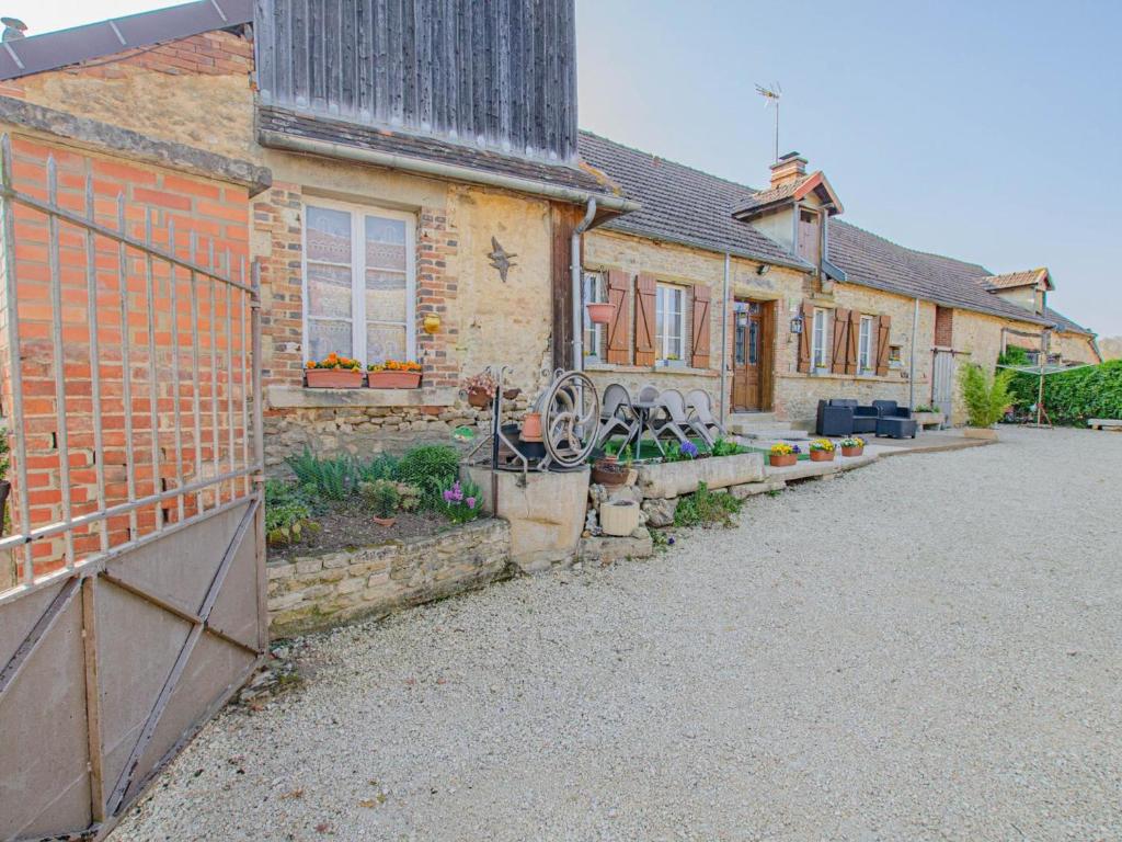 Maison de vacances Gîte Briel-sur-Barse, 3 pièces, 5 personnes - FR-1-543-60 5 route de Villy en Trodes BRIEL SUR BARSE 10140 Briel-sur-Barse