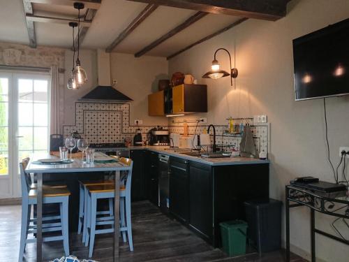 Gîte Brossac, 2 pièces, 2 personnes - FR-1-653-15
