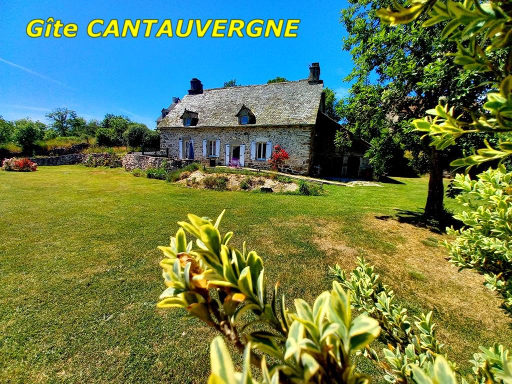 Maison de vacances Gite CANTAUVERGNE montpigot 15240 Vebret