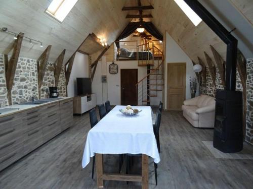 Gîte Castelnau-de-Mandailles, 2 pièces, 4 personnes - FR-1-601-67